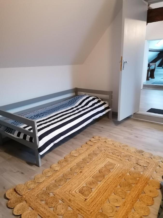 Lola Apartment Montigny-Sur-Crecy Bagian luar foto