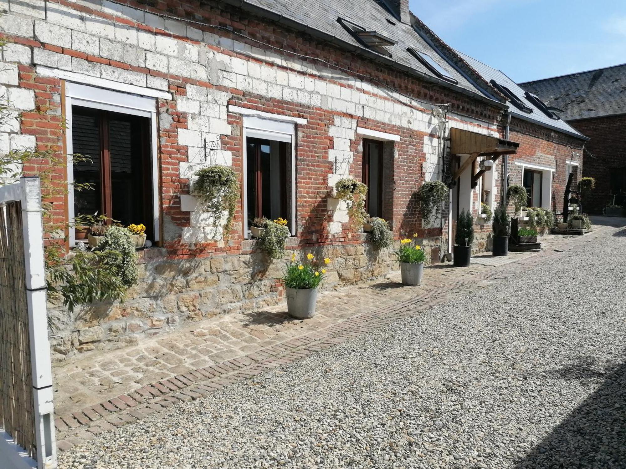 Lola Apartment Montigny-Sur-Crecy Bagian luar foto